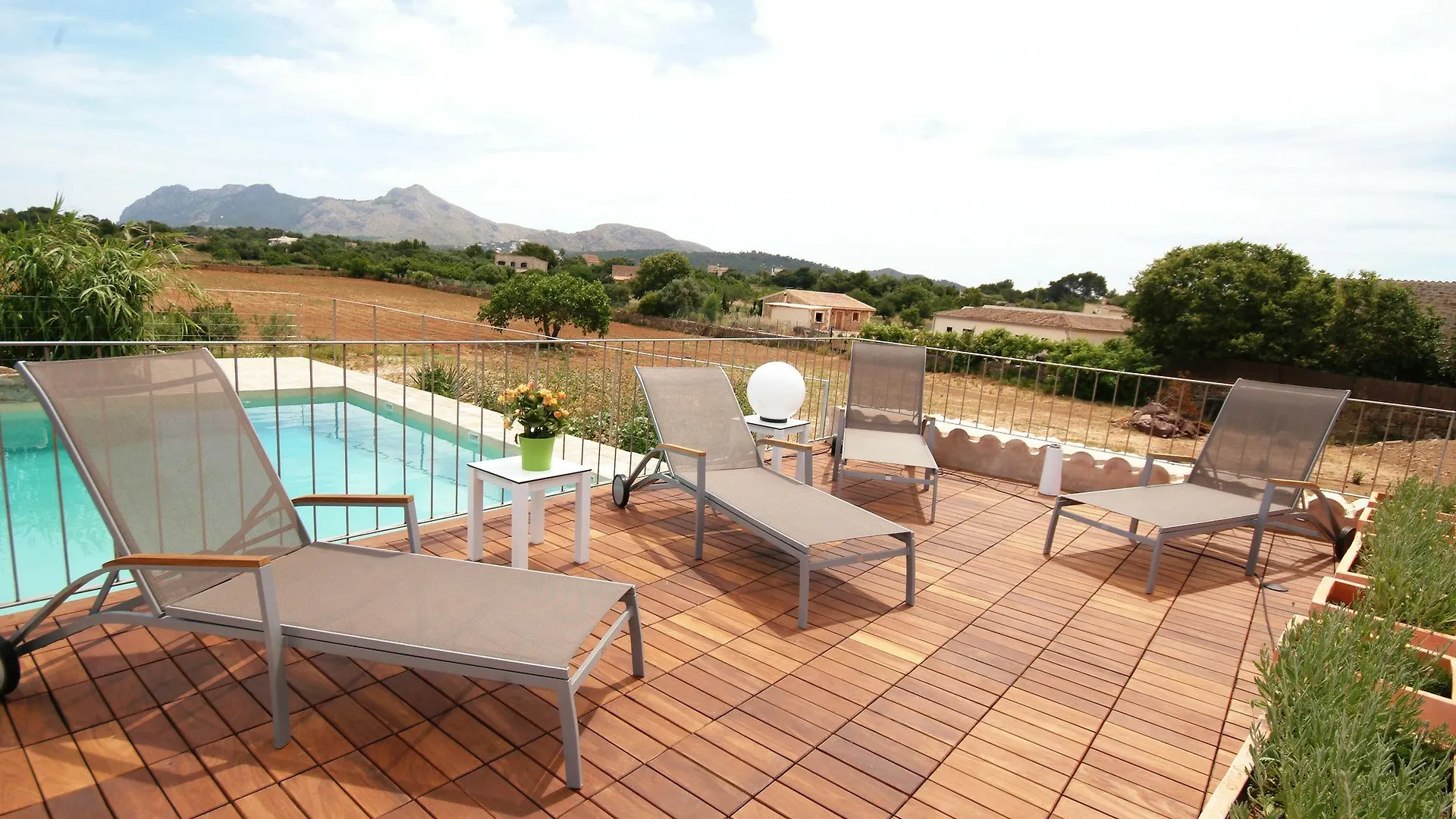 Villa Barcares Petit, Piscina, Jardines Junto A Playa En Alcudia