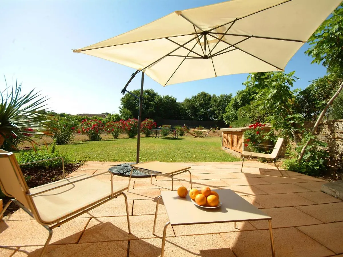 Villa Barcares Petit, piscina, jardines junto a playa en Alcudia Alcúdia