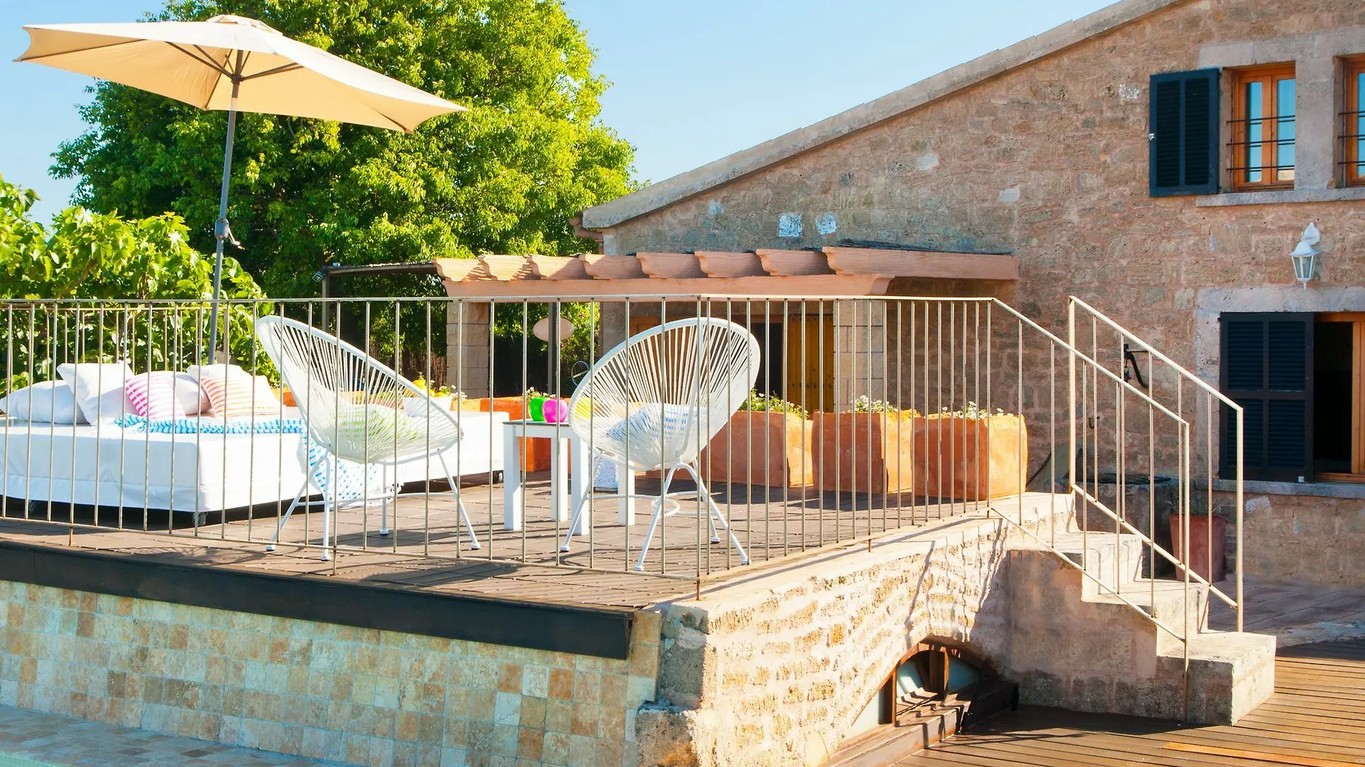 Villa Barcares Petit, piscina, jardines junto a playa en Alcudia Alcúdia